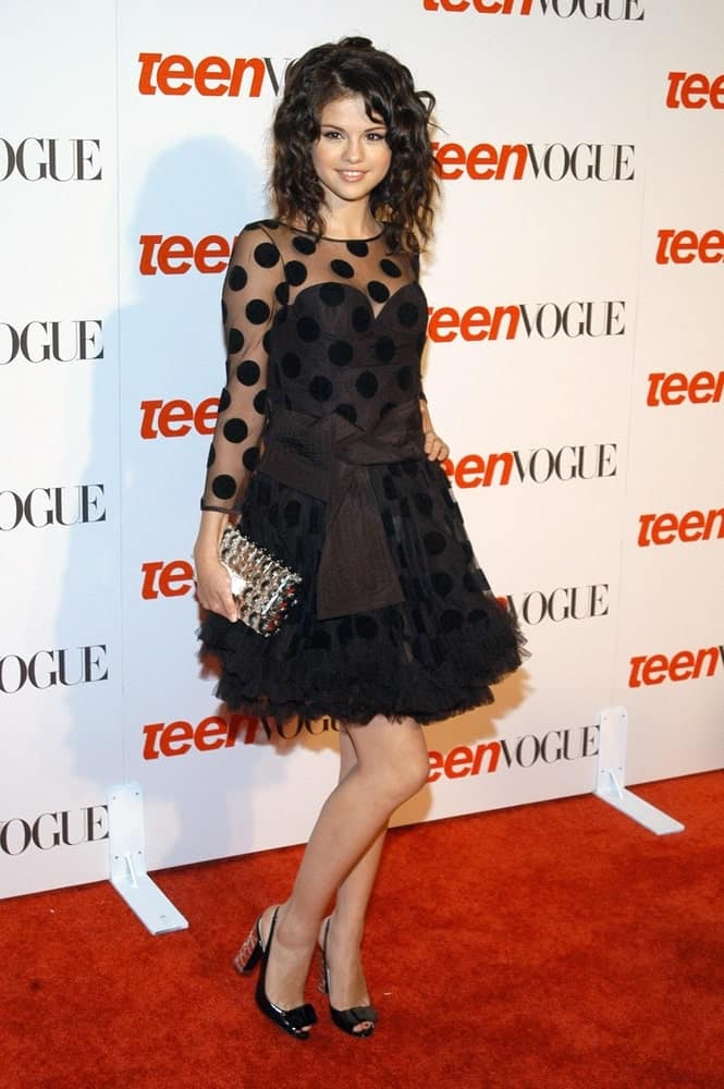 Selena Gomez wore a cute black Luella dress with her short tousled curly hairstyle at the TEEN VOGUE Young Hollywood 6th Annual Party in Los Angeles County Museum of Art, LACMA on September 18, 2008.