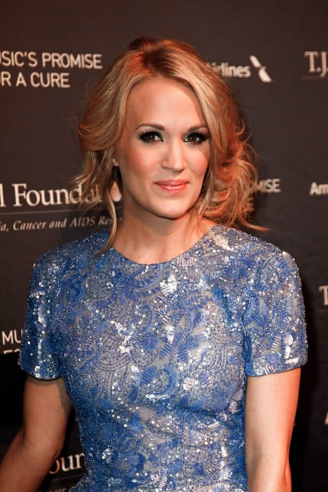 Carrie Underwood with her short and side-parted waves during the T.J. Martell Foundation's 38th Annual Honors Gala at Cipriani's on October 22, 2013.