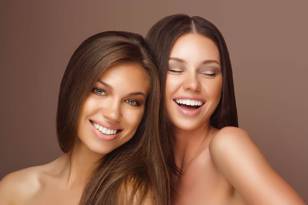 Example of middle parted bangs and side parted bangs.