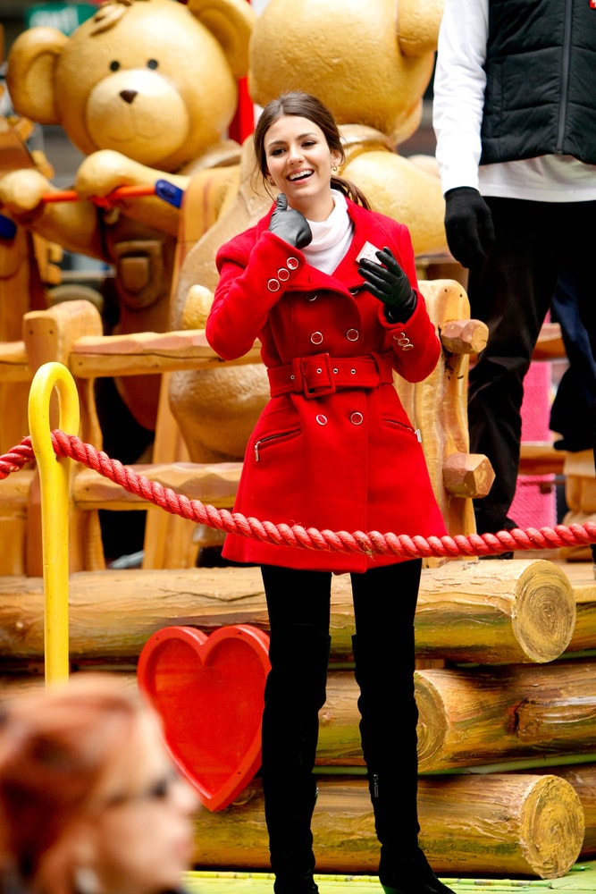 Victoria Justice attended the 84th Macy's Thanksgiving Day Parade on November 25, 2010 in New York City. She wore a red winter jacket with her hair styled into a simple ponytail.