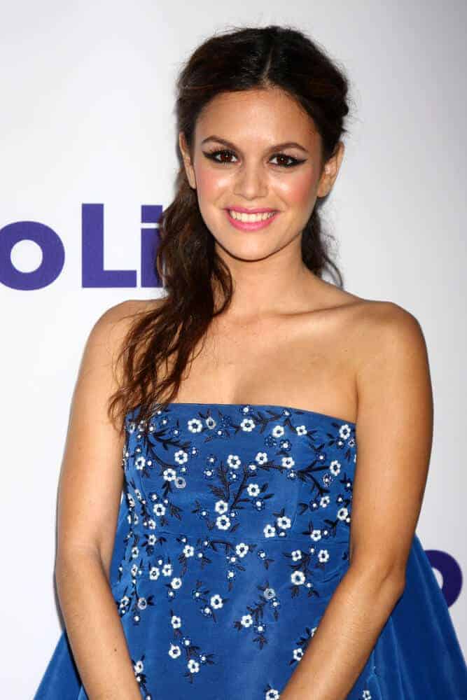 Rachel Bilson looked pretty fancy during the 2013 Los Angeles premiere of her movie "The To Do List". She arrived with this charming half-up style, braided to the sides.