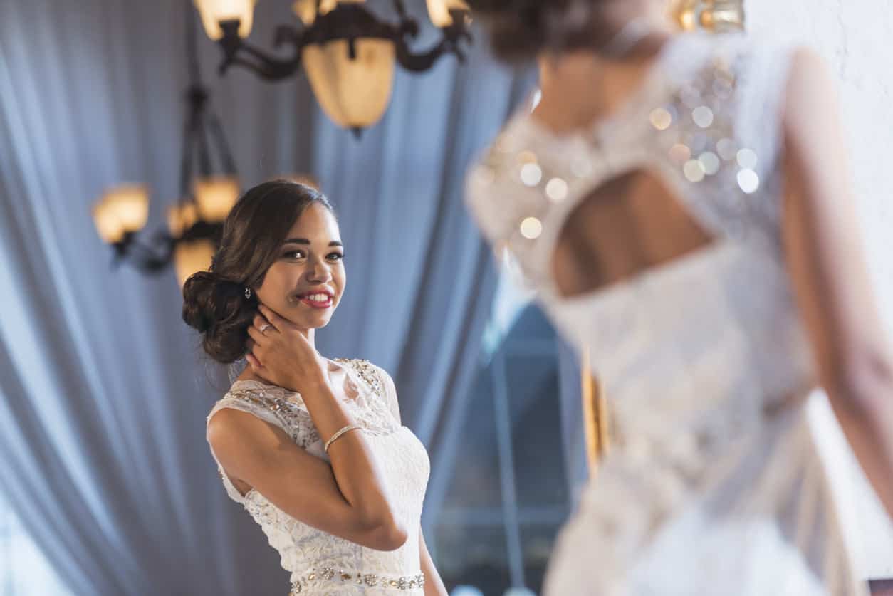 55 Popular Prom Hairstyles For Women Photos