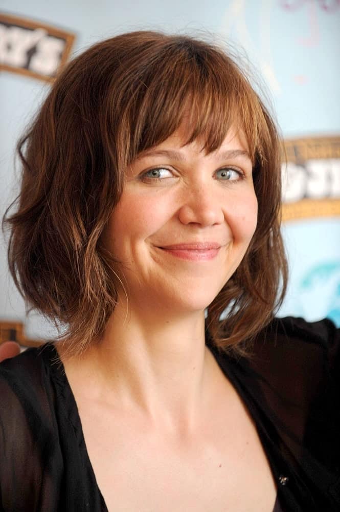 A choppy lob results in a great and effortless hairstyle. Tell your hairstylist to keep your bangs medium-length so that they don’t get into your eyes. Cut your hair an inch or two above your shoulders and give it some choppy, uneven layers.