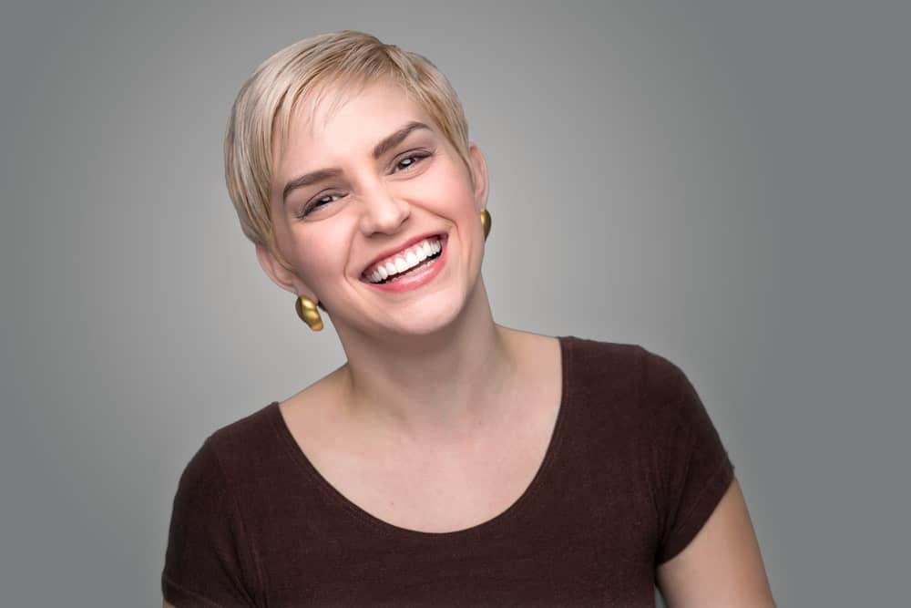 This pixie haircut is short all over in the style of “commes des garcon,” as the French say. This is a very flattering look for girls who want to show off their eyes and cheekbones.