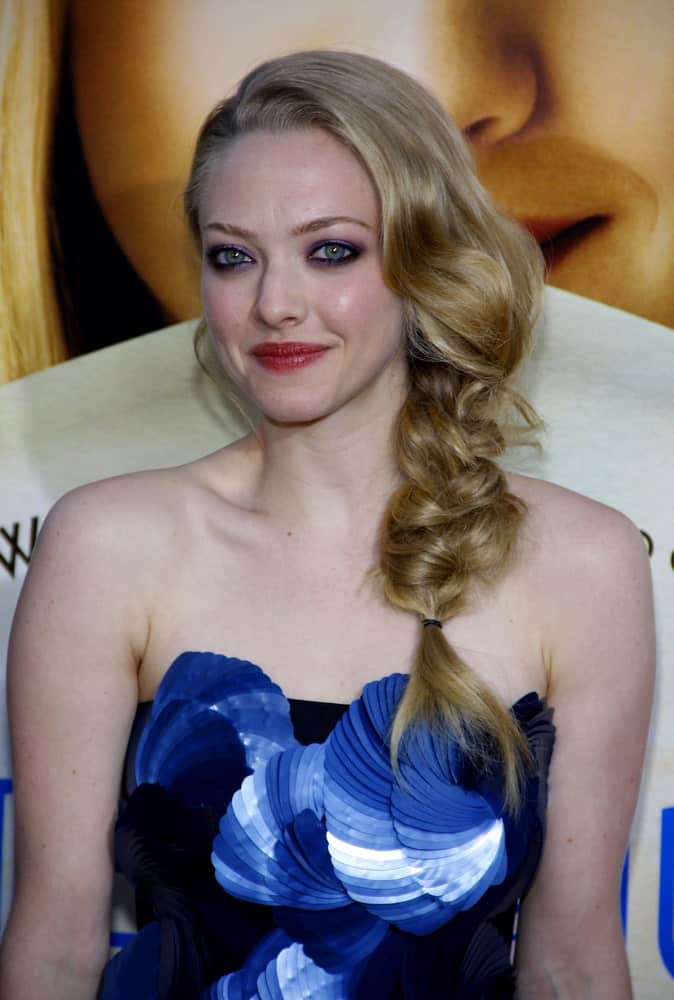 Fishtails are perhaps the most classic of all braids but what’s the use if it hangs behind your back? Amanda Seyfried flipped her somewhat messy braid at the front to let the classic plait shine up and front.