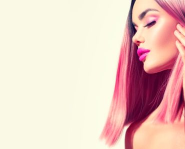 A gril rockinga Trendy Hairstyle