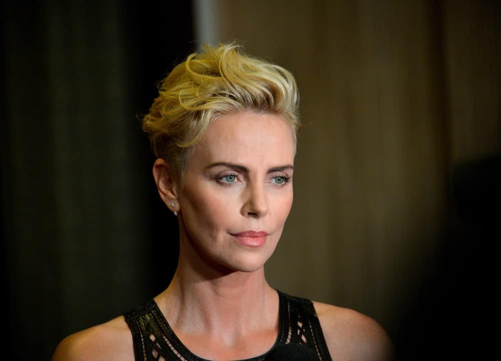 Charlize Theron S Hairstyles Over The Years