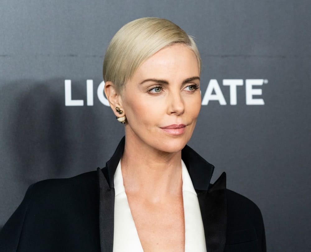 Charlize Theron S Hairstyles Over The Years
